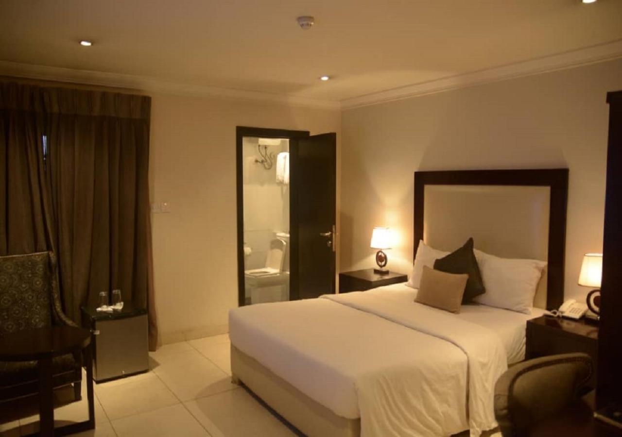 S & S Hotel & Suites Лаґос Екстер'єр фото