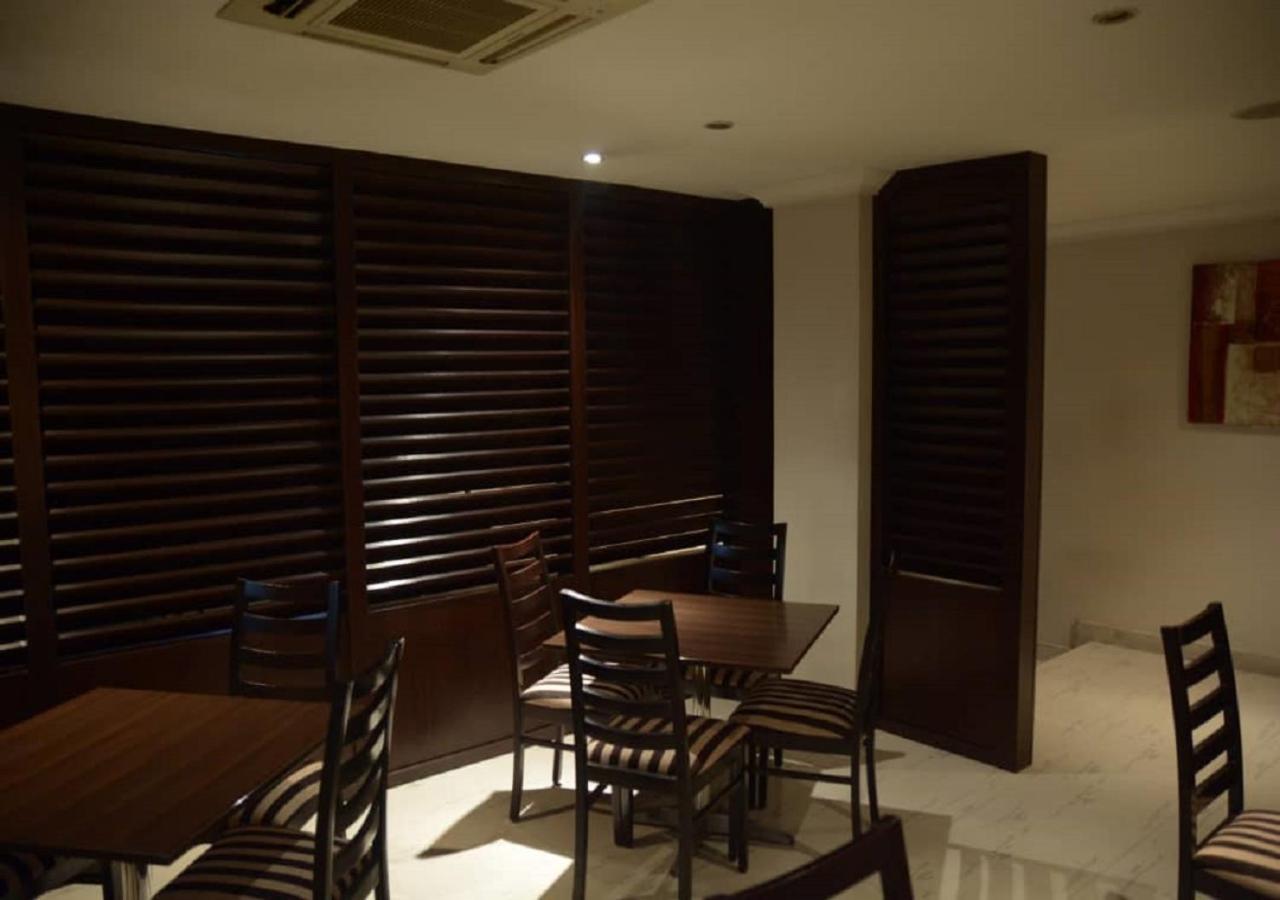 S & S Hotel & Suites Лаґос Екстер'єр фото