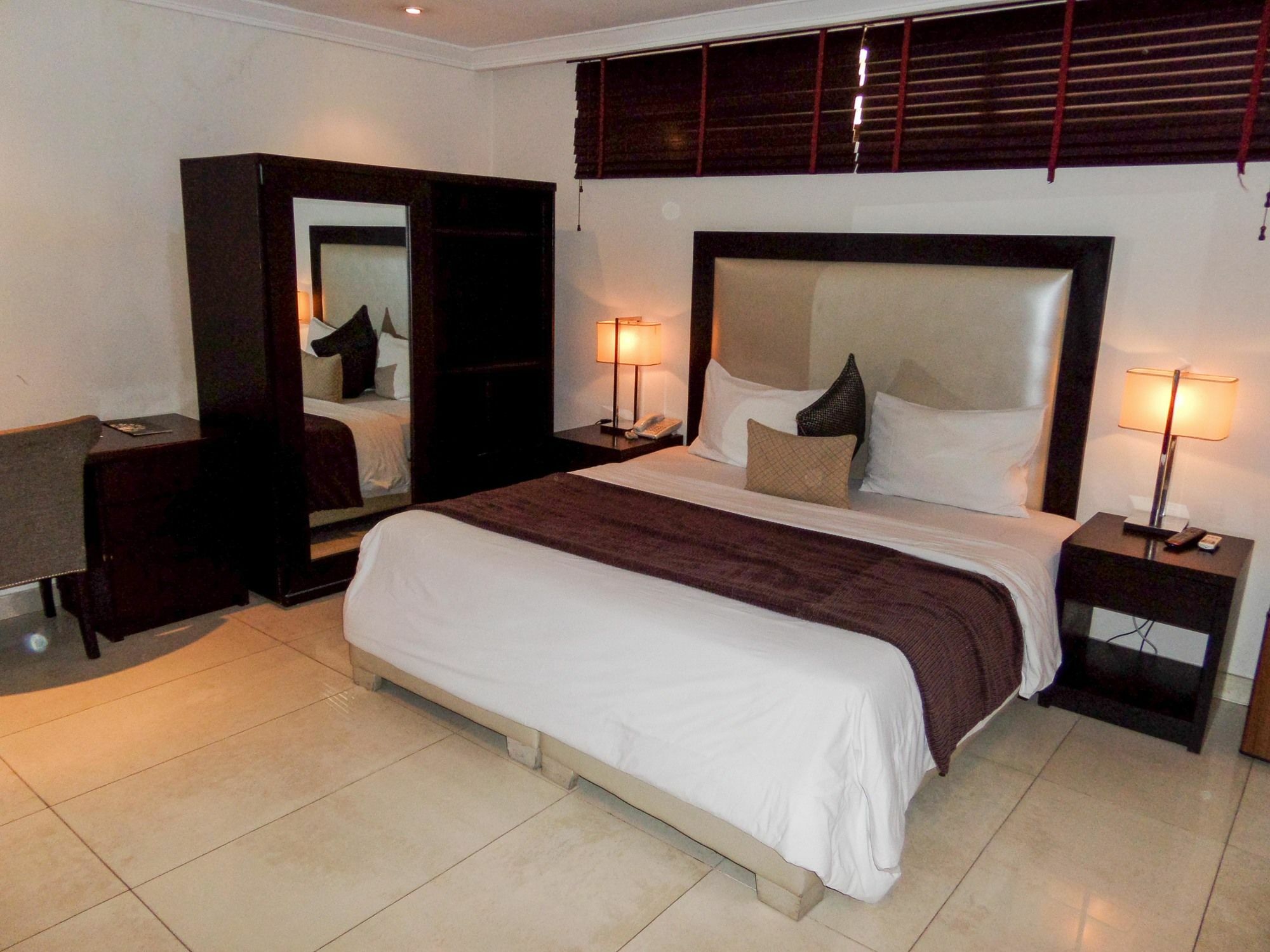 S & S Hotel & Suites Лаґос Екстер'єр фото