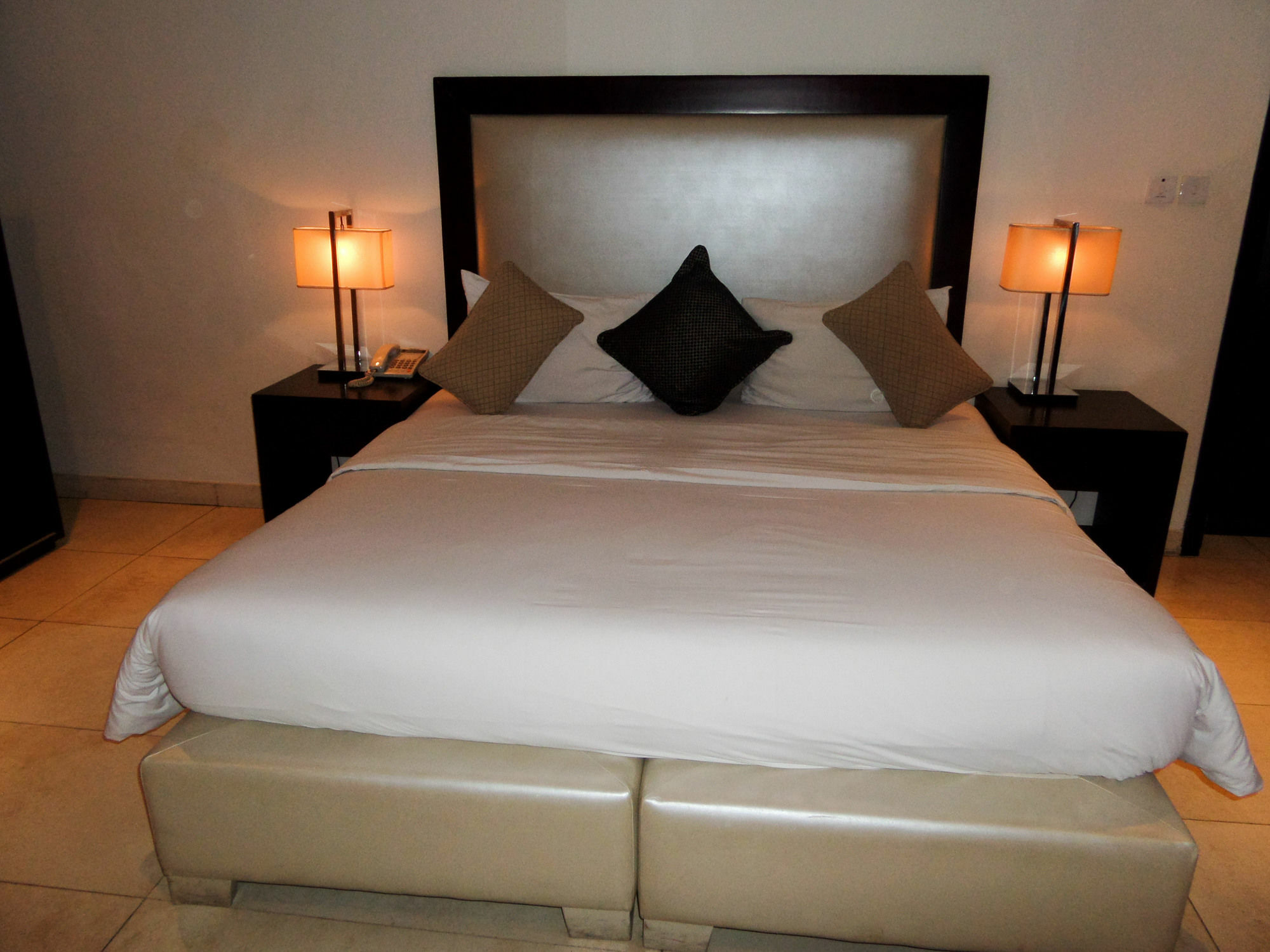 S & S Hotel & Suites Лаґос Екстер'єр фото